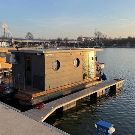 Апартаменти Houseboat Water Boy Apartament Plywajacy Dom Na Wodzie Lodz Вроцлав Екстер'єр фото