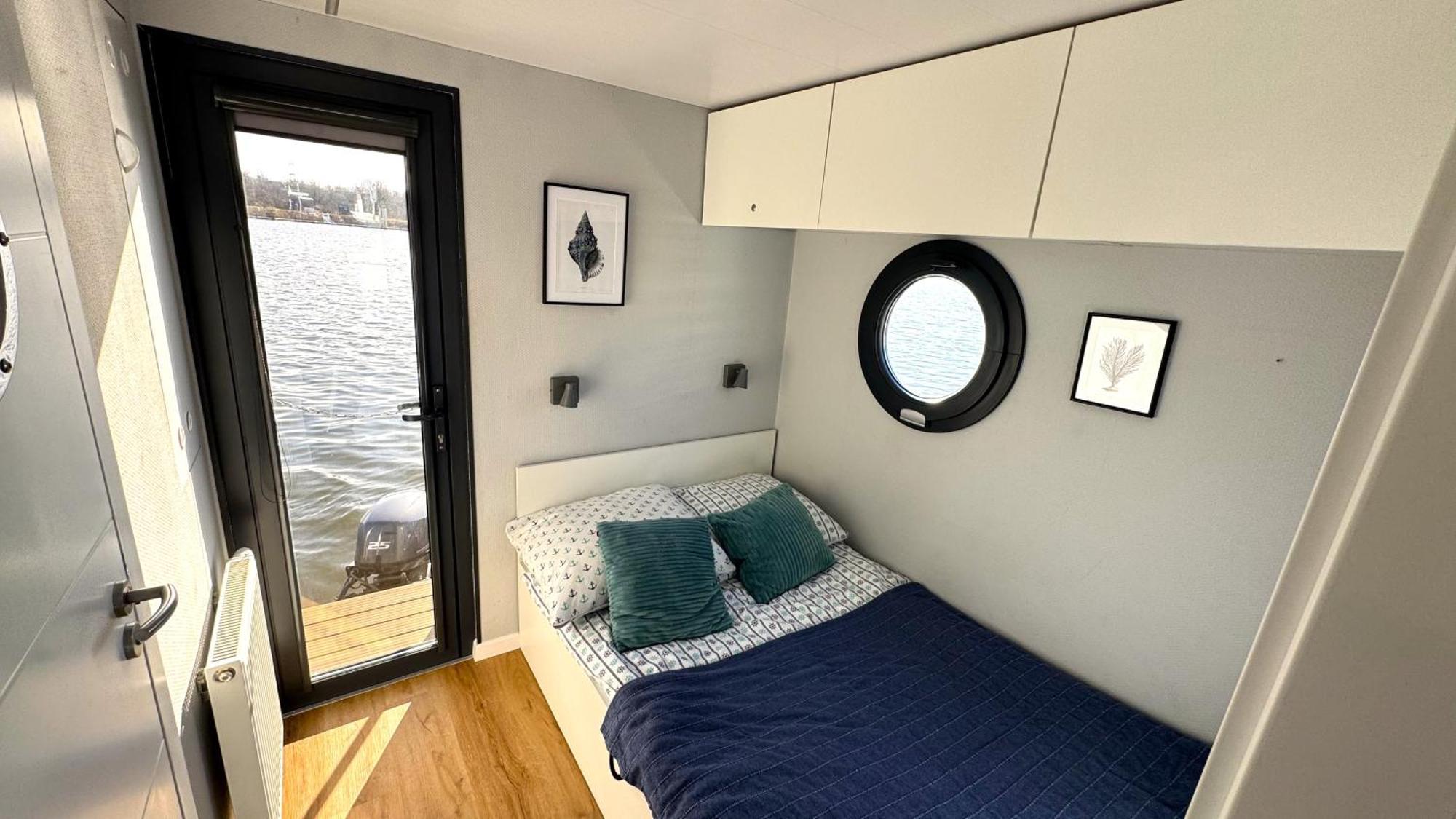 Апартаменти Houseboat Water Boy Apartament Plywajacy Dom Na Wodzie Lodz Вроцлав Екстер'єр фото