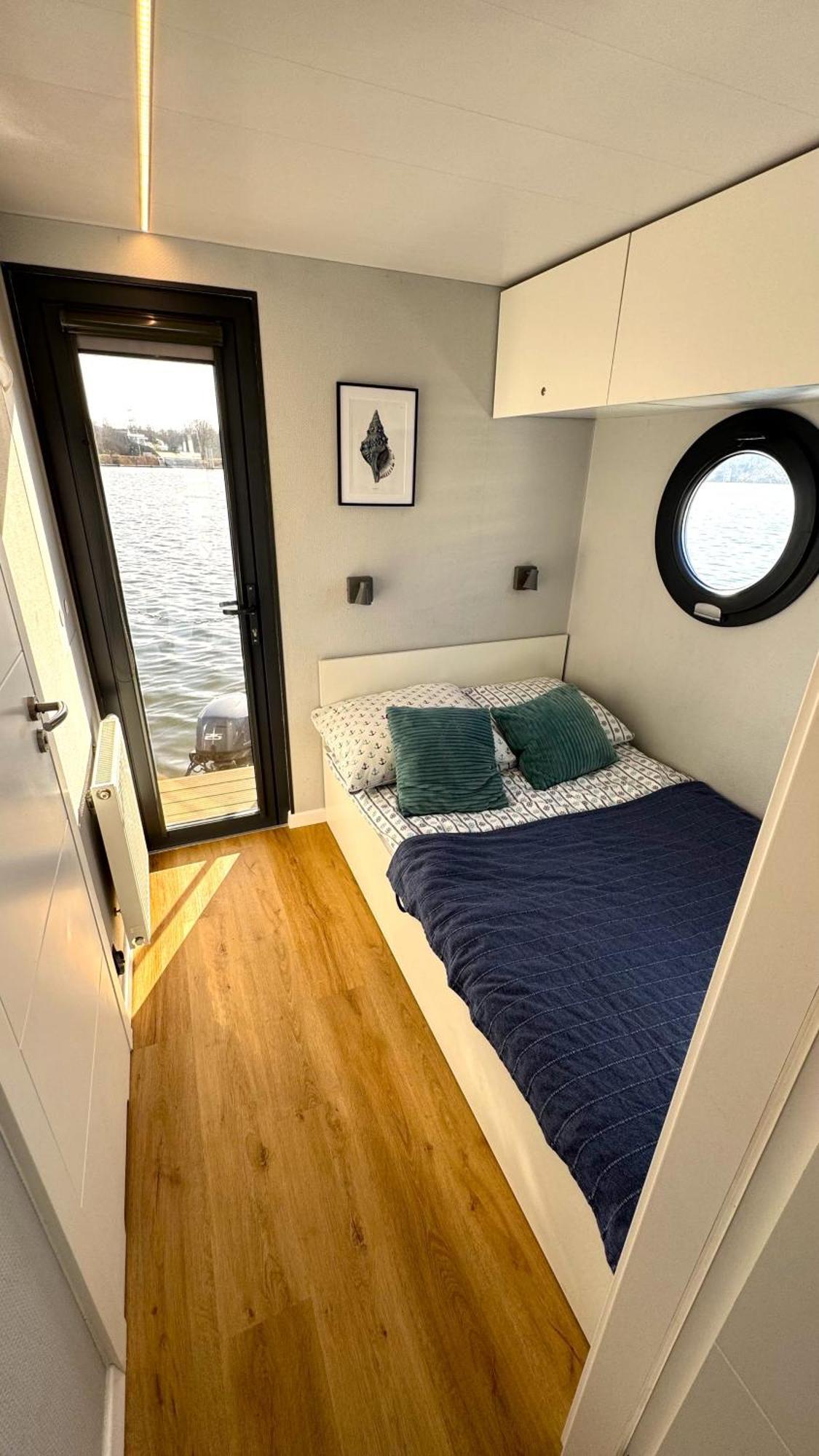 Апартаменти Houseboat Water Boy Apartament Plywajacy Dom Na Wodzie Lodz Вроцлав Екстер'єр фото